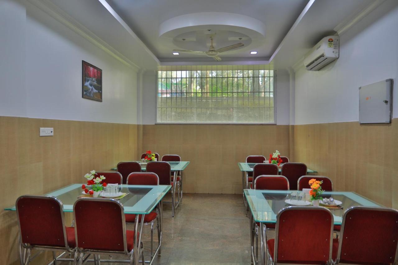 Hydel Palace Athirappilly By Bestinn Leisure Exterior foto